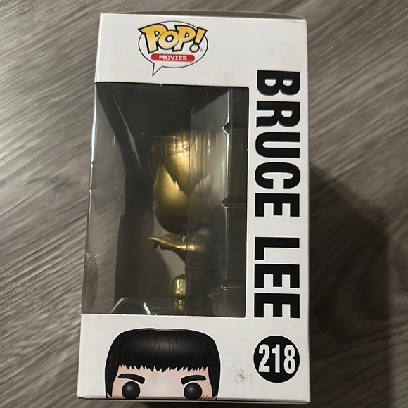 Funko Pop! Bruce Lee Metallic Gold Edition - Picture 2 of 6